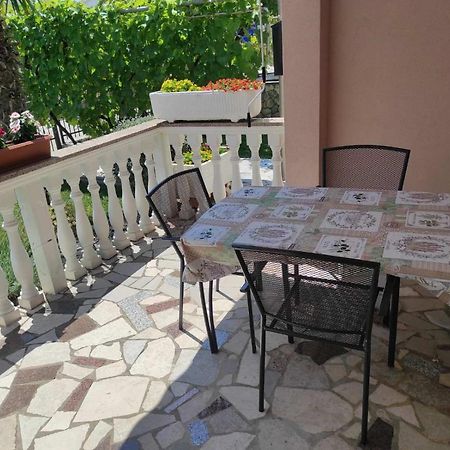 Apartmani Vesna 크르크 외부 사진