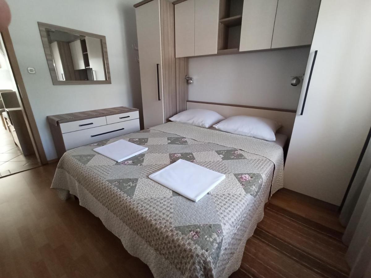 Apartmani Vesna 크르크 외부 사진