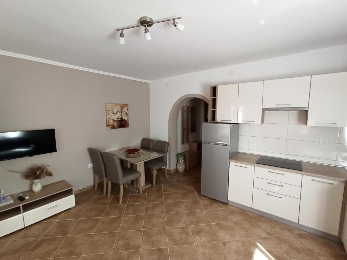 Apartmani Vesna 크르크 외부 사진