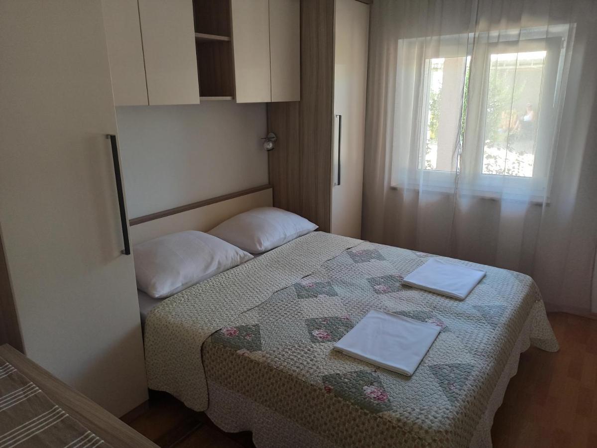 Apartmani Vesna 크르크 외부 사진