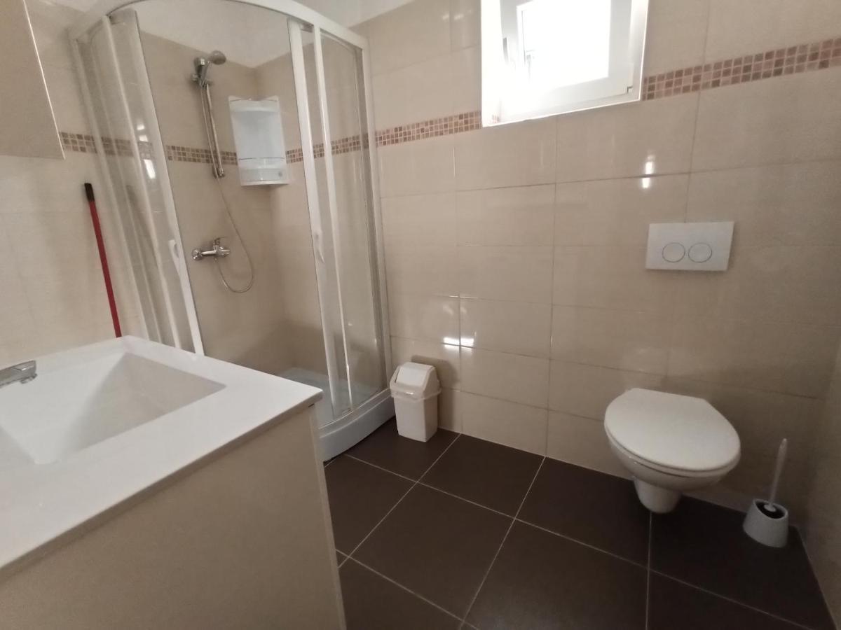 Apartmani Vesna 크르크 외부 사진