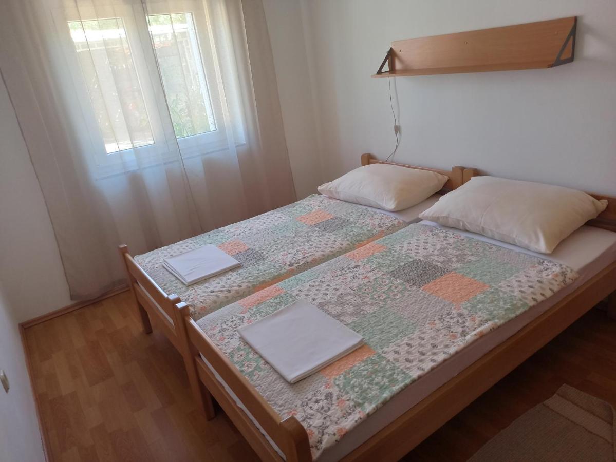 Apartmani Vesna 크르크 외부 사진