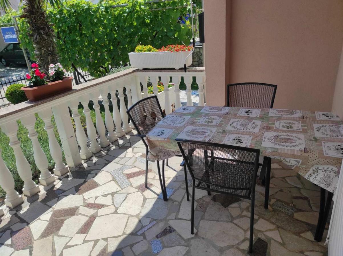 Apartmani Vesna 크르크 외부 사진
